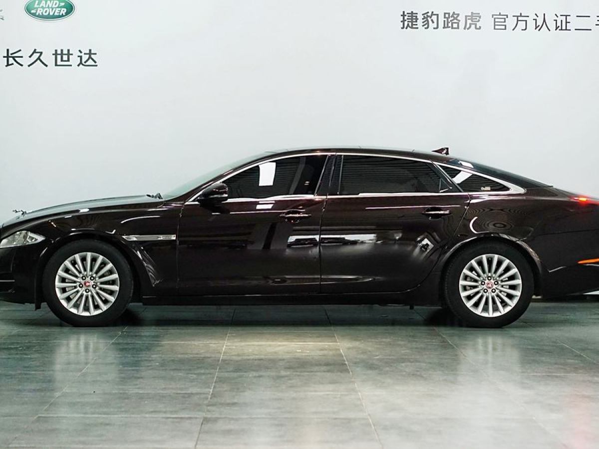 捷豹 XJ  2015款 XJL 2.0T 兩驅(qū)典雅商務(wù)版圖片