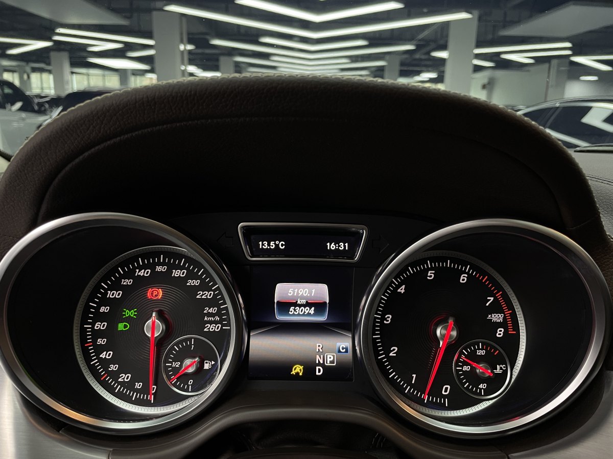 奔驰 奔驰GLS  2018款 改款 GLS 320 4MATIC图片