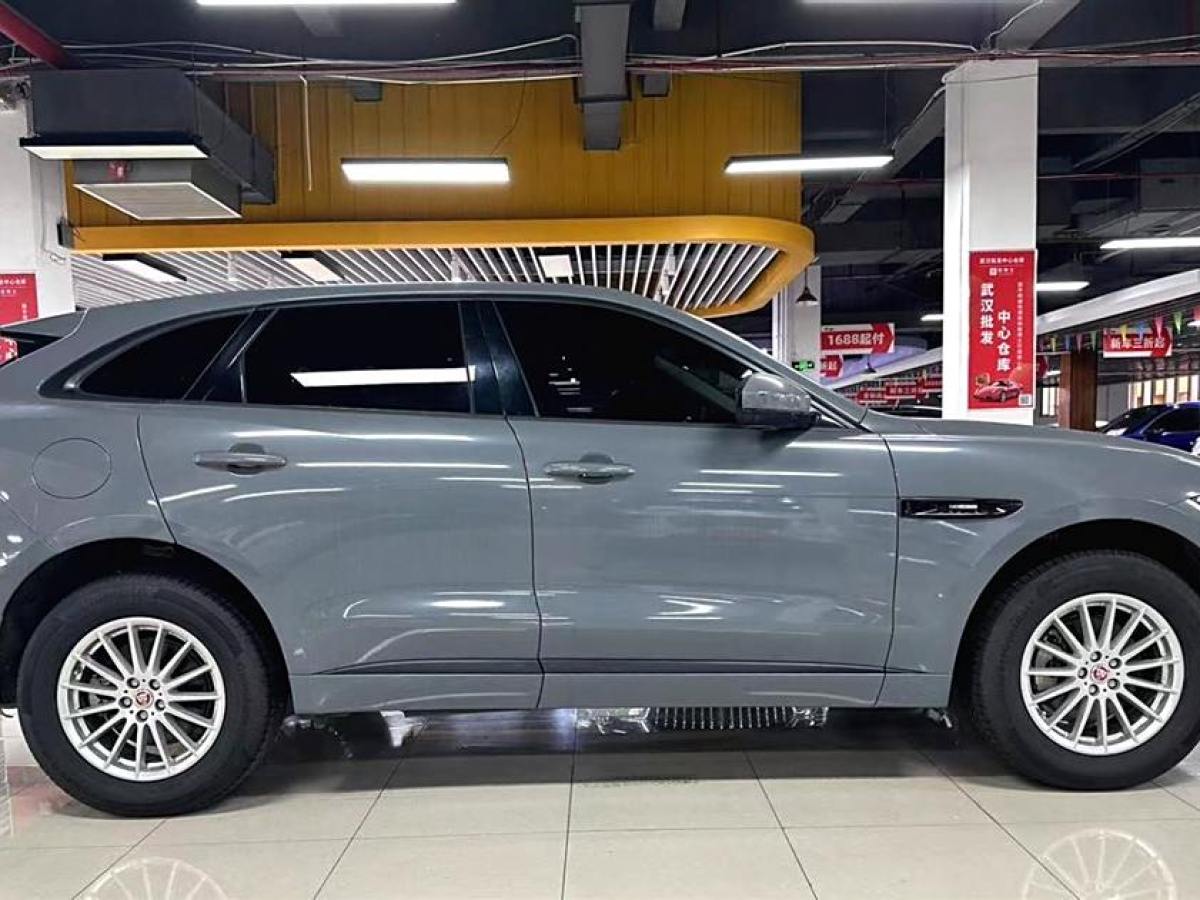 捷豹 F-PACE  2018款 2.0T 兩驅(qū)都市尊享版圖片