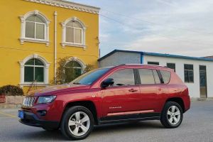 指南者 Jeep 2.0L 兩驅(qū)豪華版