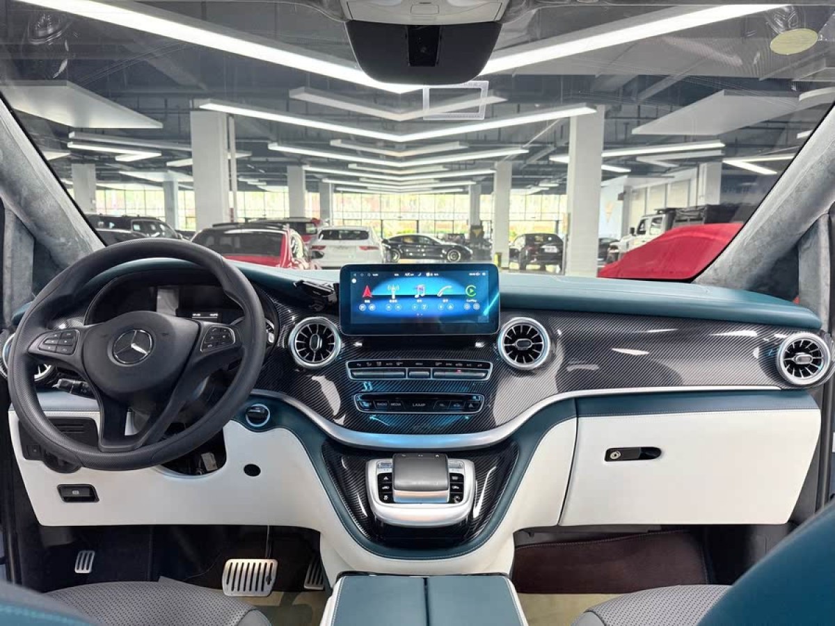 奔馳 威霆  2020款 2.0T 精英版 7座圖片