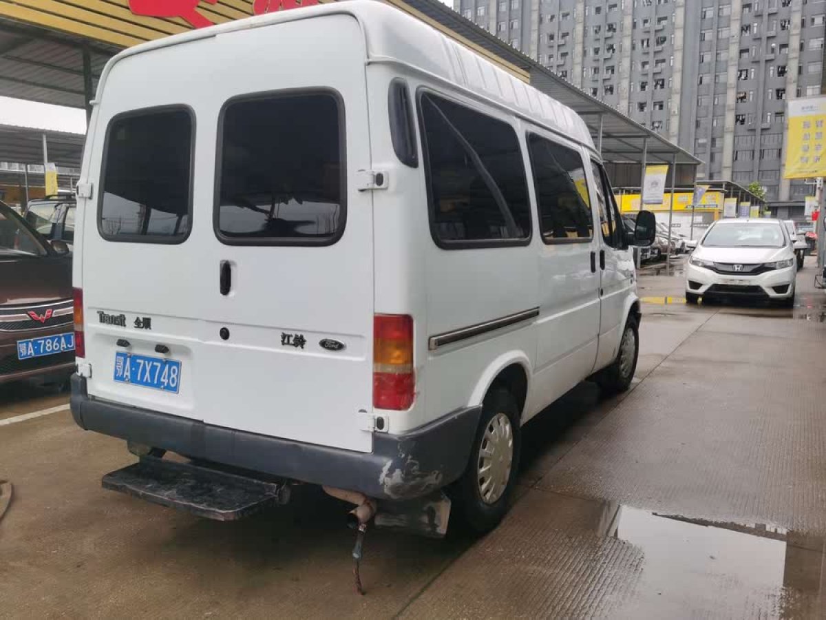 福特 經(jīng)典全順  2016款 2.8T柴油短軸6座中頂多功能車JX493ZLQ4圖片