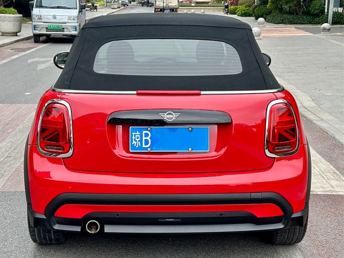 2021年8月MINI MINI  2022款 改款 1.5T COOPER CABRIO 經(jīng)典派