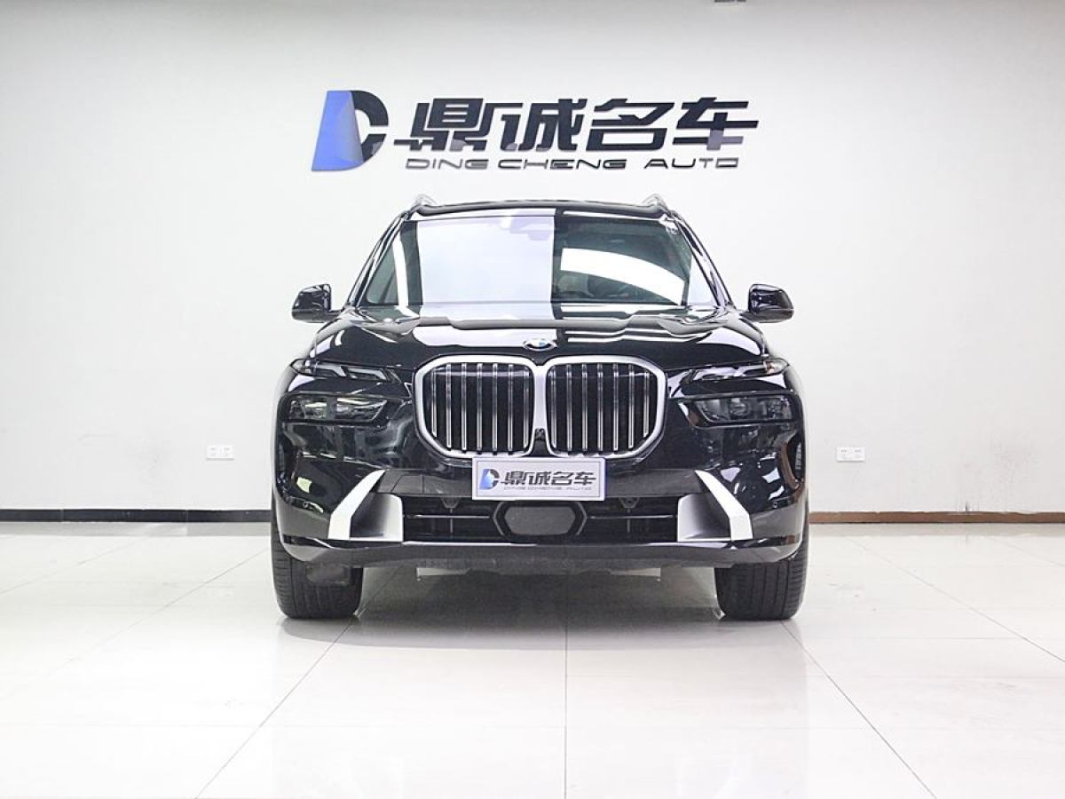 寶馬 寶馬X7  2022款 xDrive40i 領(lǐng)先型豪華套裝圖片