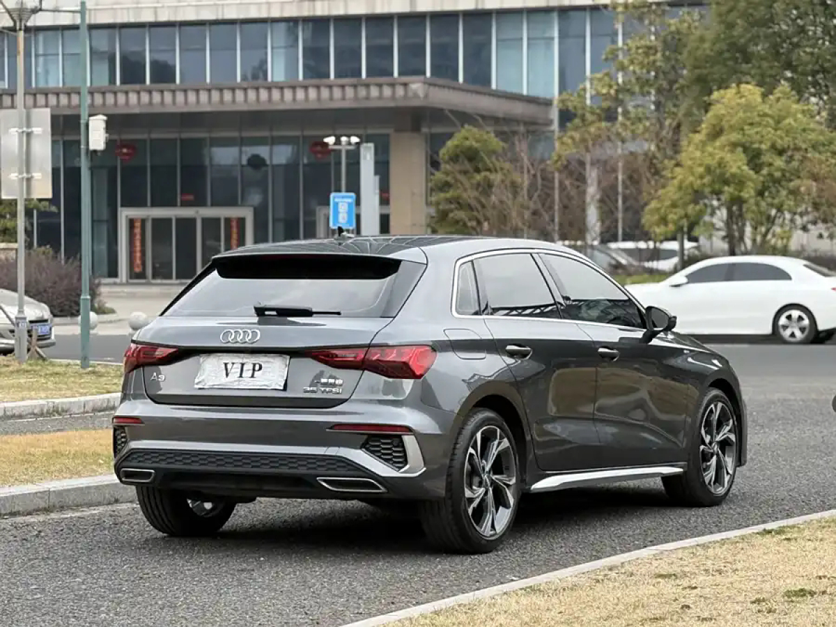 奧迪 奧迪A3  2021款 Sportback 35 TFSI 豪華運(yùn)動(dòng)型圖片