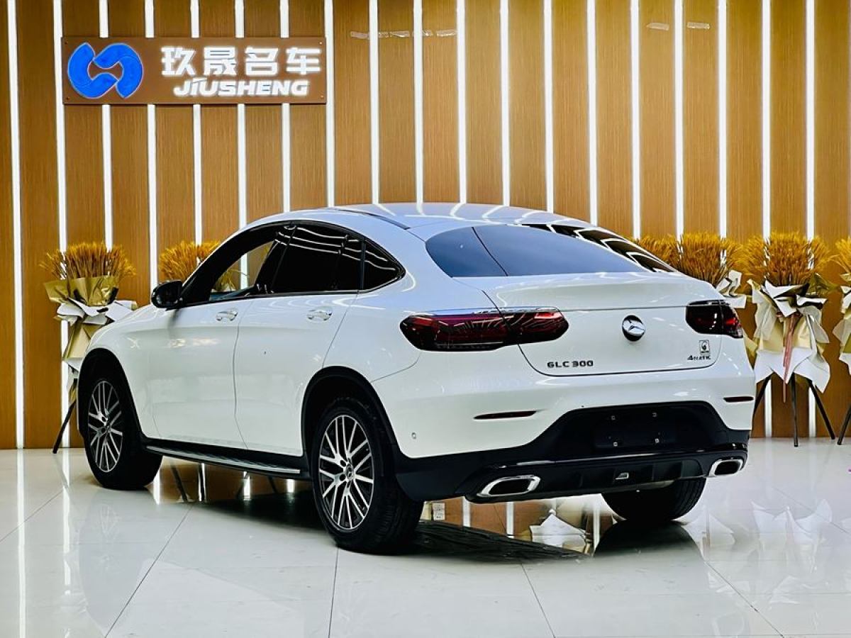 奔馳 奔馳GLC  2022款 改款 GLC 300 4MATIC 轎跑SUV圖片