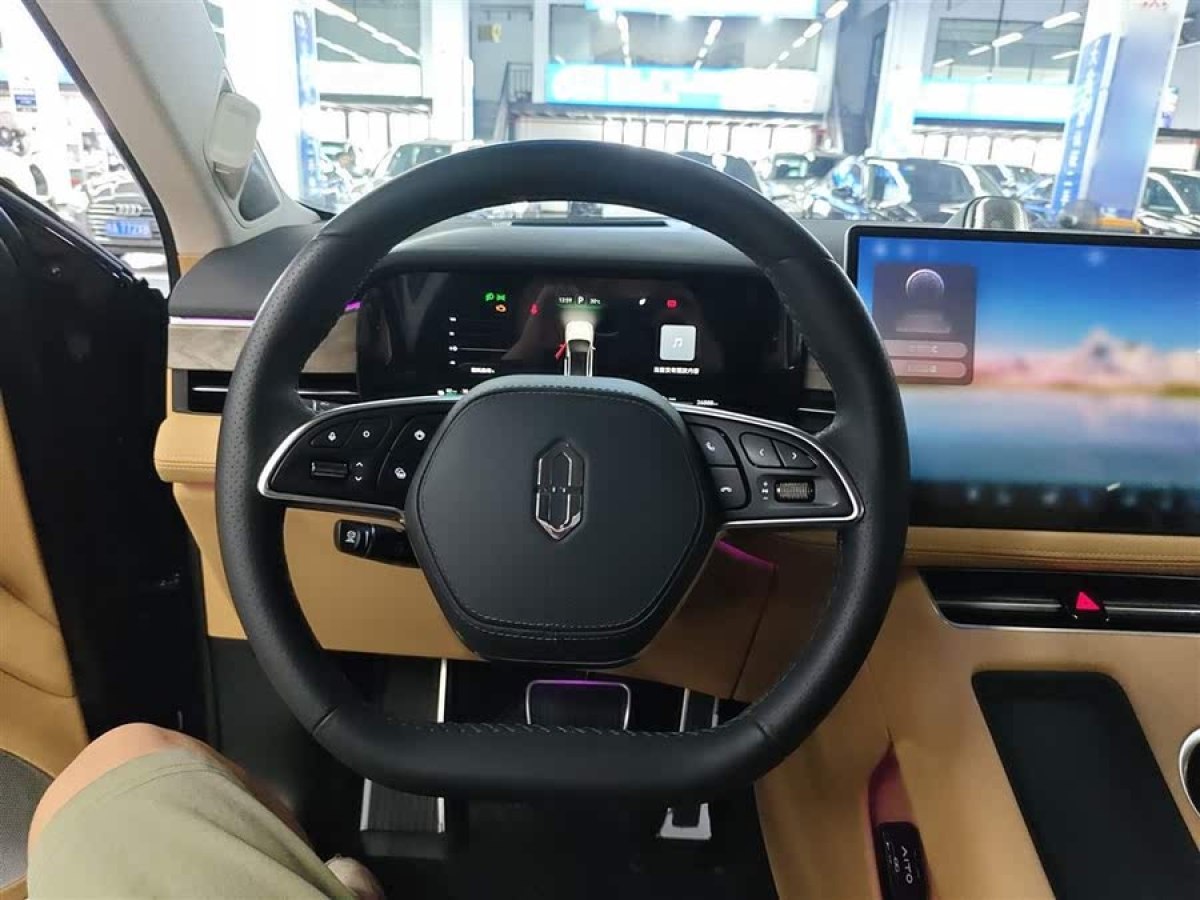 賽力斯 問(wèn)界M5  2023款 增程后驅(qū)標(biāo)準(zhǔn)版圖片