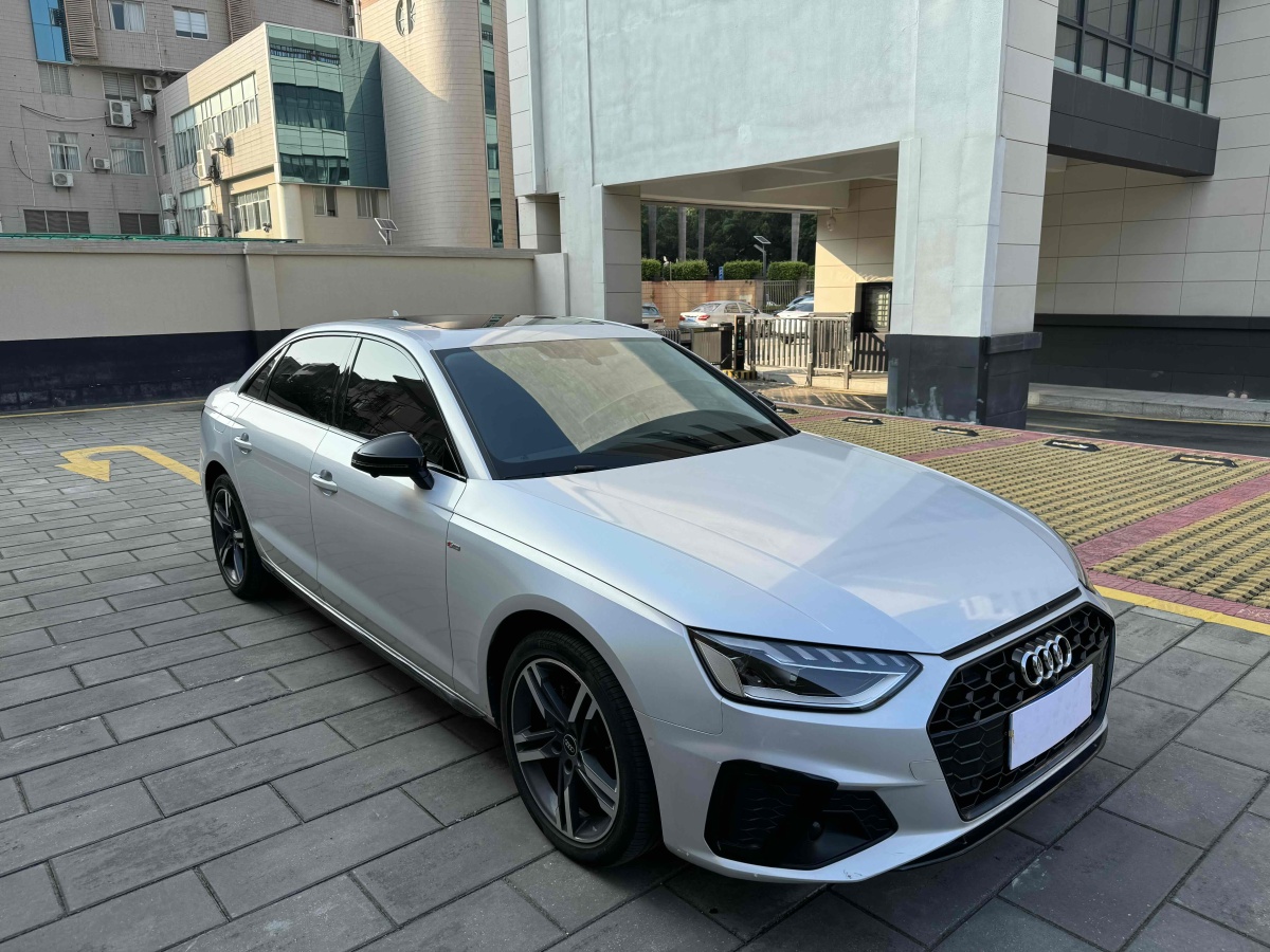 奧迪 奧迪A4L  2023款 40 TFSI 豪華動感型圖片