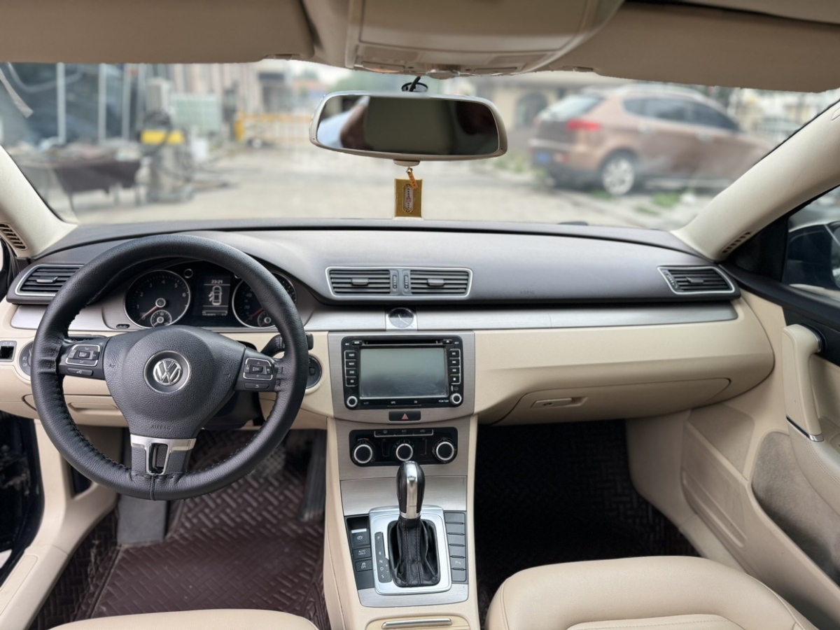 大眾 邁騰  2012款 改款 1.8TSI 領(lǐng)先型圖片