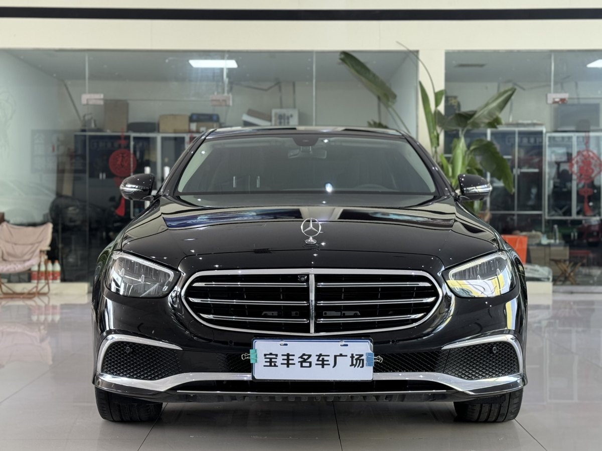 奔驰 奔驰E级  2022款 改款三 E 300 L 豪华型图片