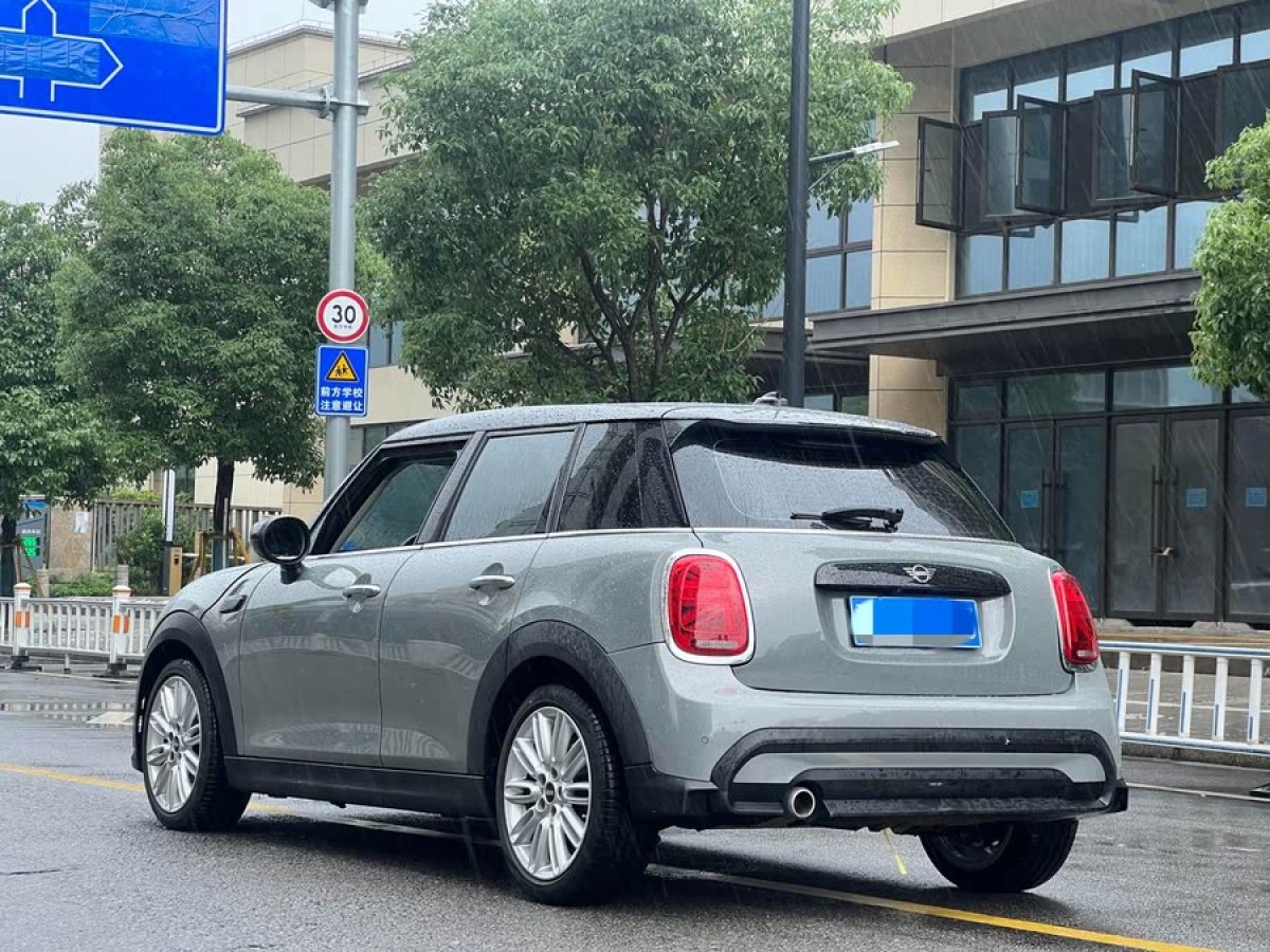 MINI MINI  2022款 1.5T COOPER 藝術(shù)家 五門版圖片