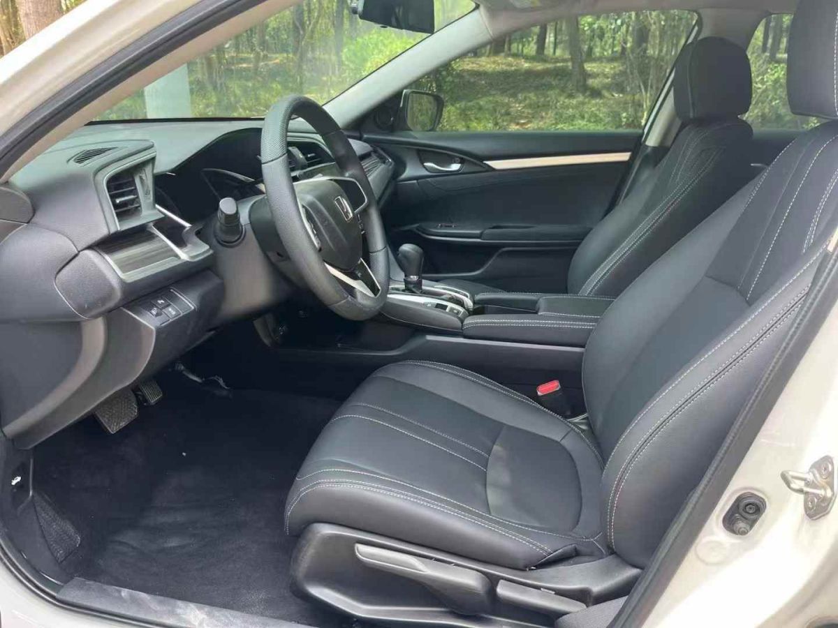 本田 思域  2021款 HATCHBACK 220TURBO CVT新銳控圖片