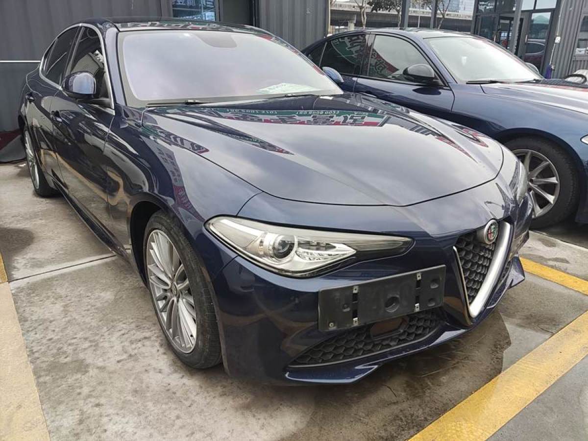 2018年4月阿爾法·羅密歐 Giulia  2017款 2.0T 280HP 豪華版