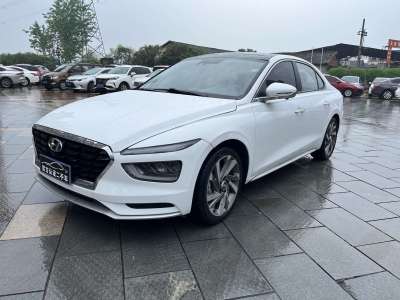 2021年6月 現(xiàn)代 名圖 1.8L CVT尊貴版LUX圖片