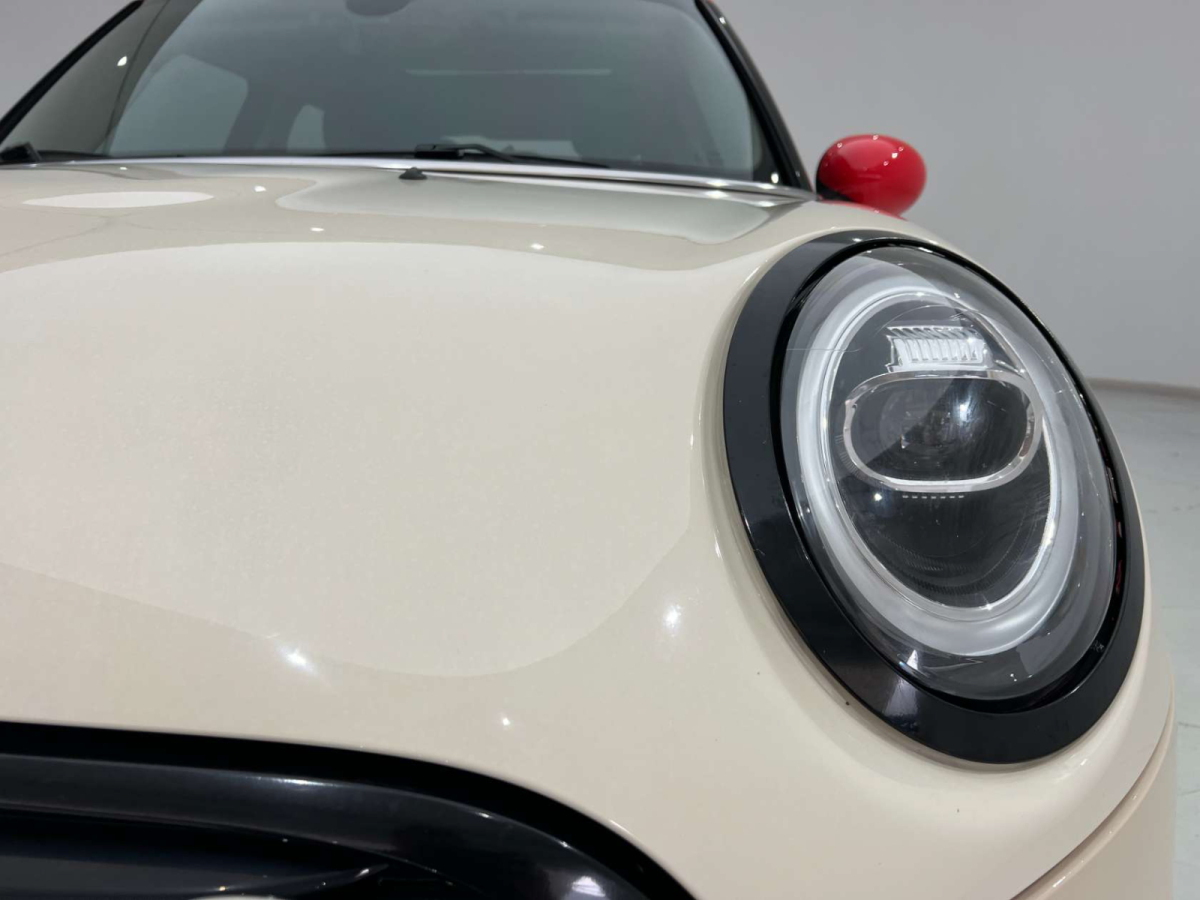 MINI MINI  2018款 1.5T COOPER 藝術(shù)家 五門版圖片