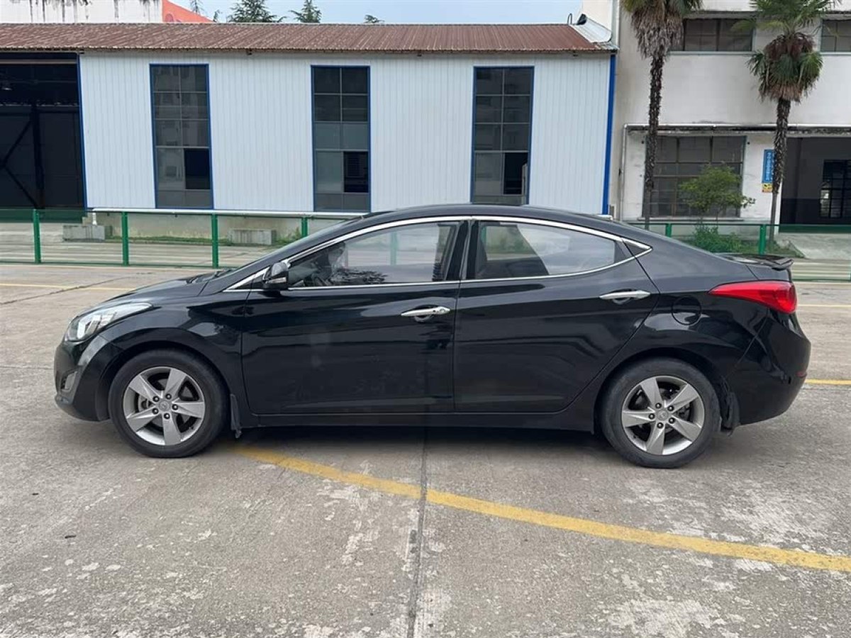現(xiàn)代 朗動(dòng)  2012款 1.6L 手動(dòng)領(lǐng)先型圖片