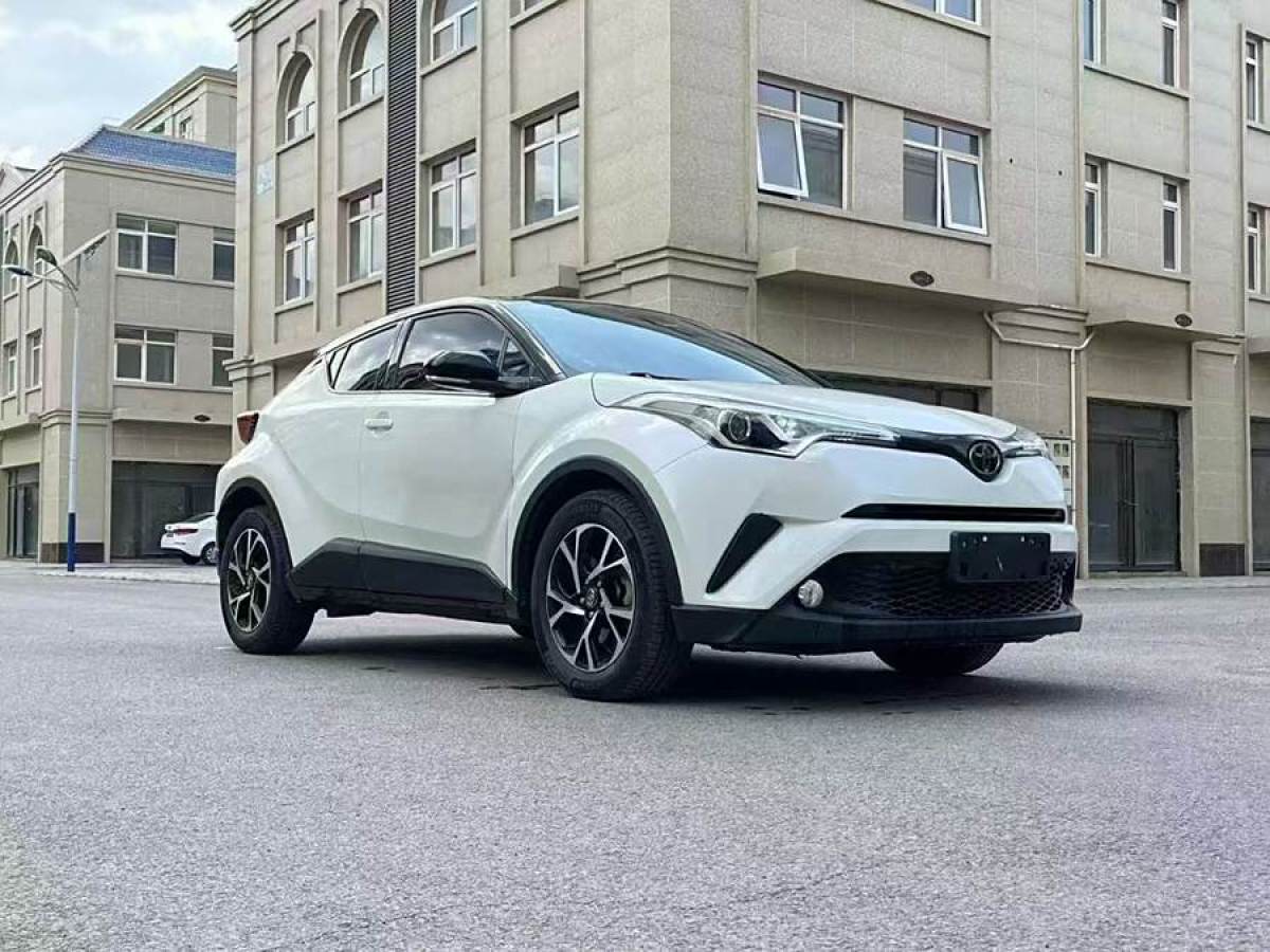 豐田 C-HR  2018款 2.0L 領(lǐng)先版 國(guó)V圖片