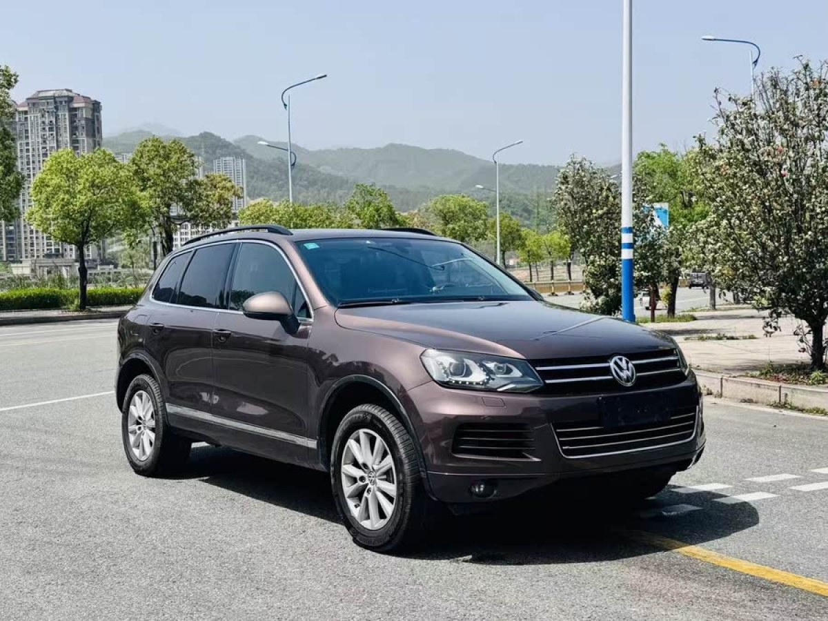 大眾 途銳  2013款 3.0TSI 限量奢華版圖片
