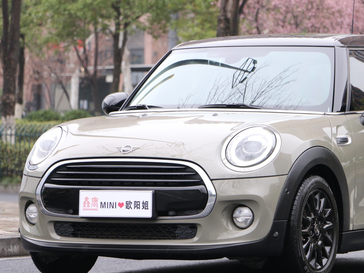 2019年6月MINI MINI  2019款 1.5T COOPER 經(jīng)典派 五門版