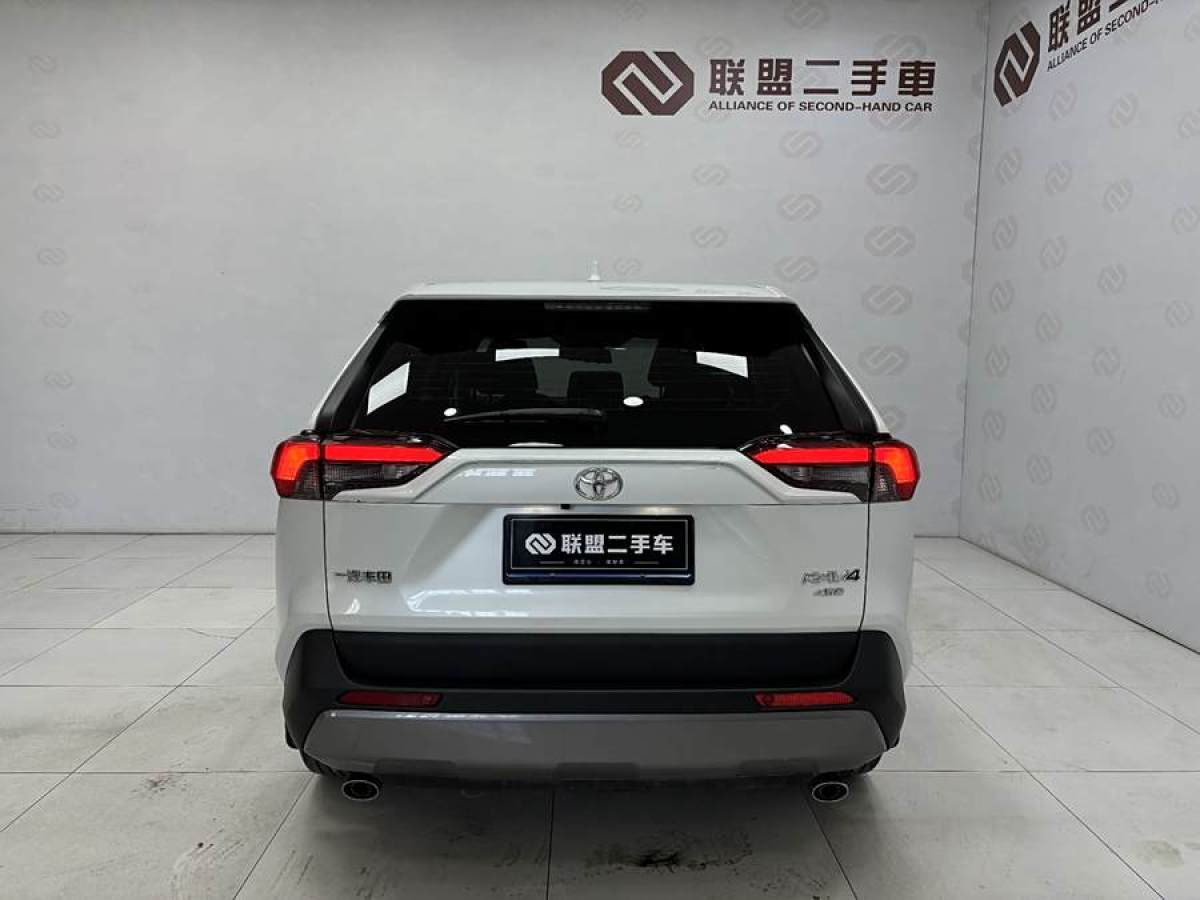 2021年7月豐田 RAV4榮放  2021款 2.0L CVT四驅風尚版