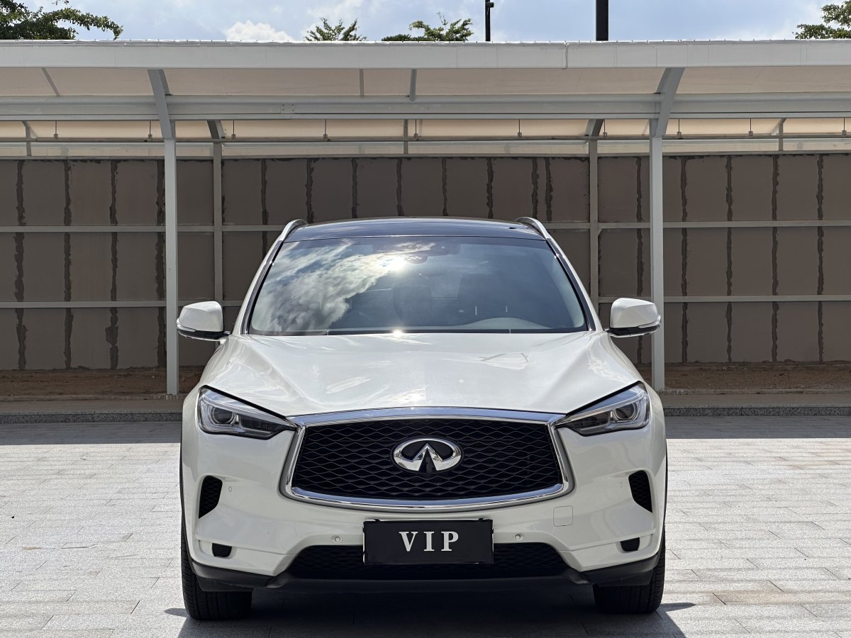 英菲尼迪 QX50  2020款 改款 2.0T 四驅(qū)菁英版圖片