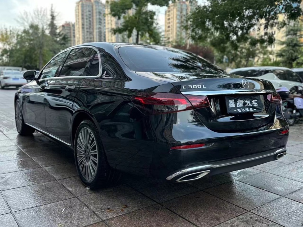 奔馳 奔馳E級(jí)  2023款 E 300 L 豪華型圖片