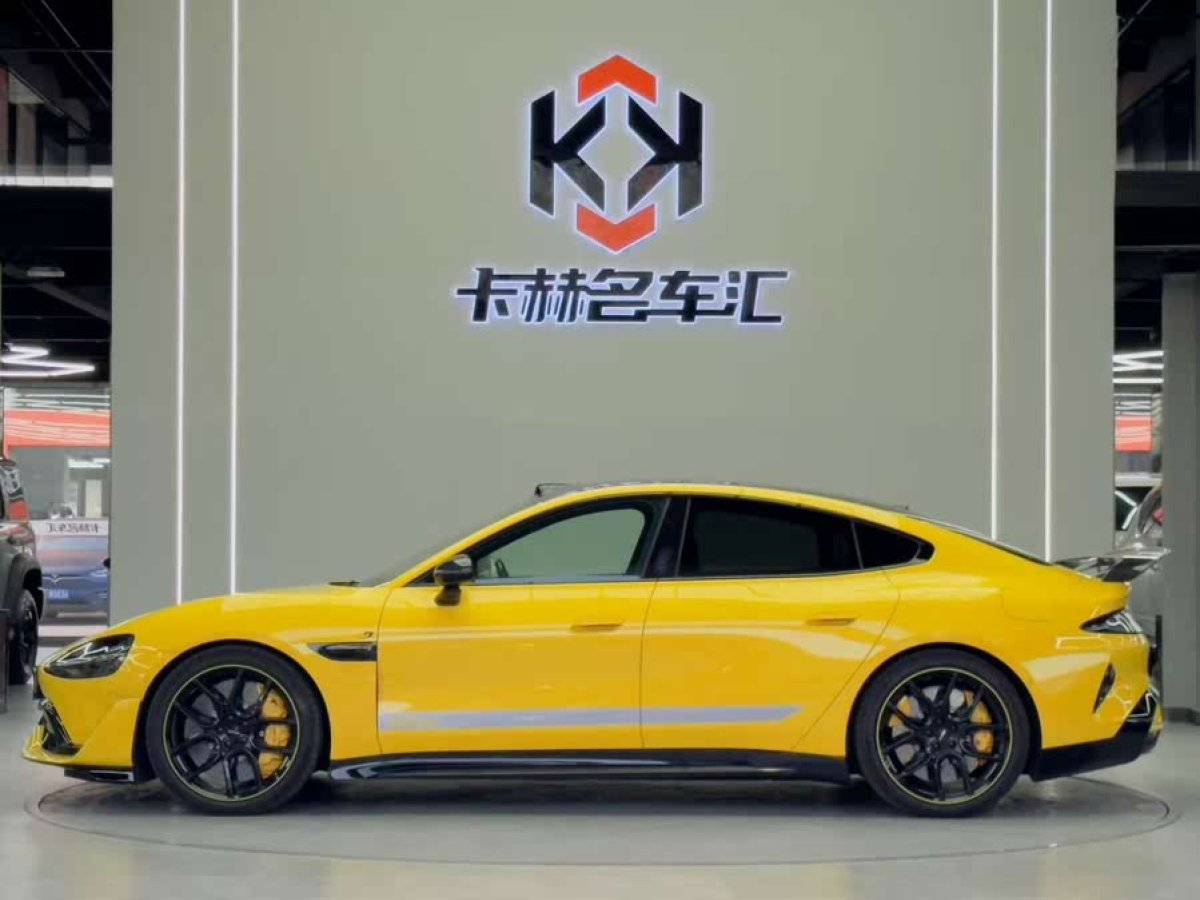 小米 小米SU7  2024款 700km 后驅(qū)標準創(chuàng)始版圖片