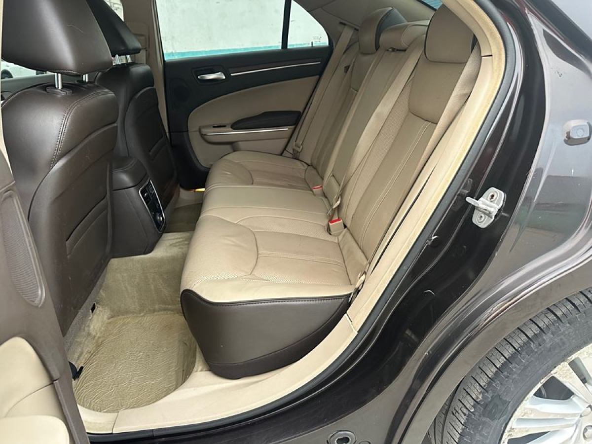 克萊斯勒 300C  2013款 3.6L 尊享版圖片