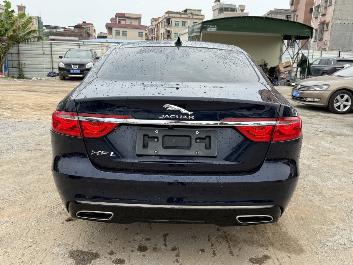 捷豹 XFL  2020款 XFL 2.0T P200 兩驅(qū)精英版圖片