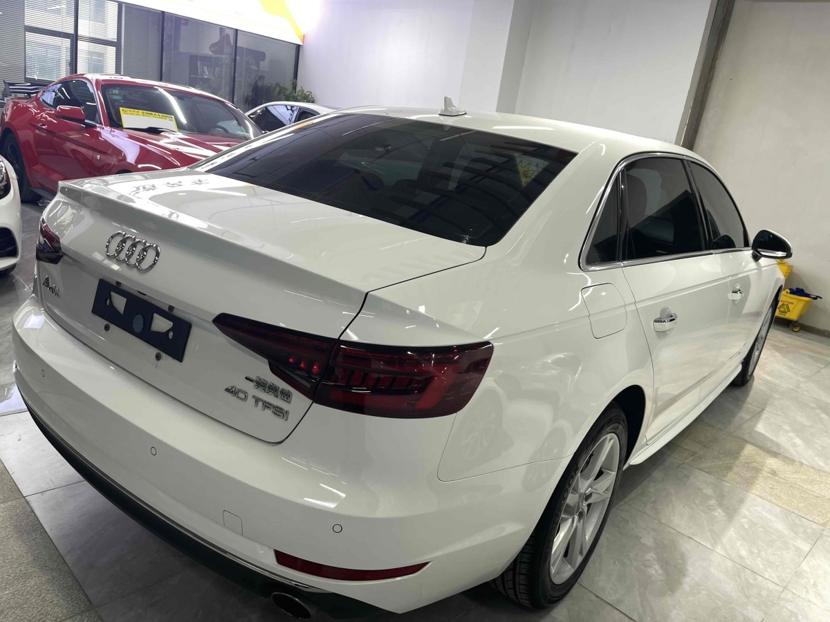 奧迪 奧迪A4L  2018款 30周年年型 40 TFSI 進(jìn)取型圖片