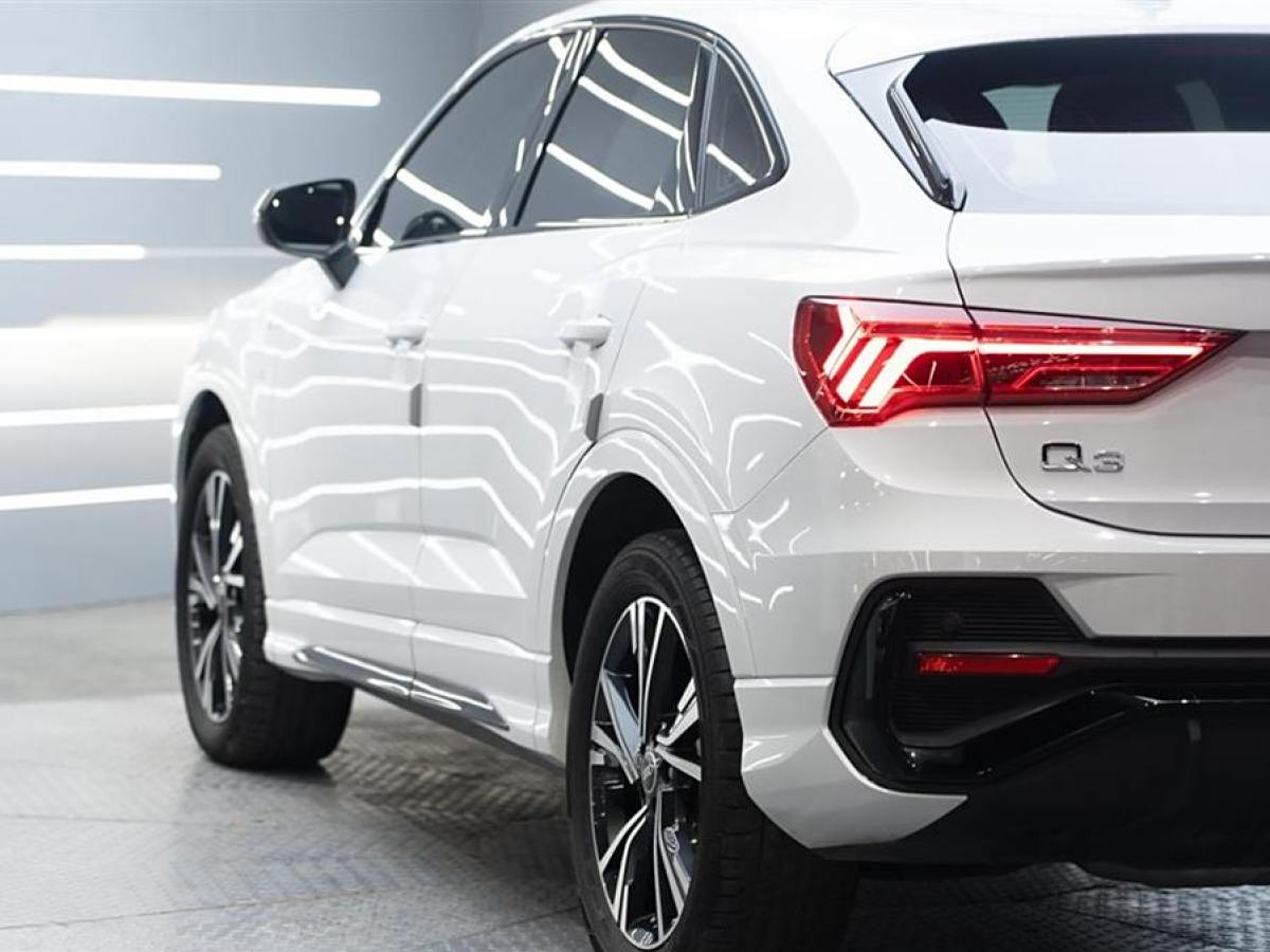 奧迪 奧迪Q3  2022款 40 TFSI 時尚動感型圖片