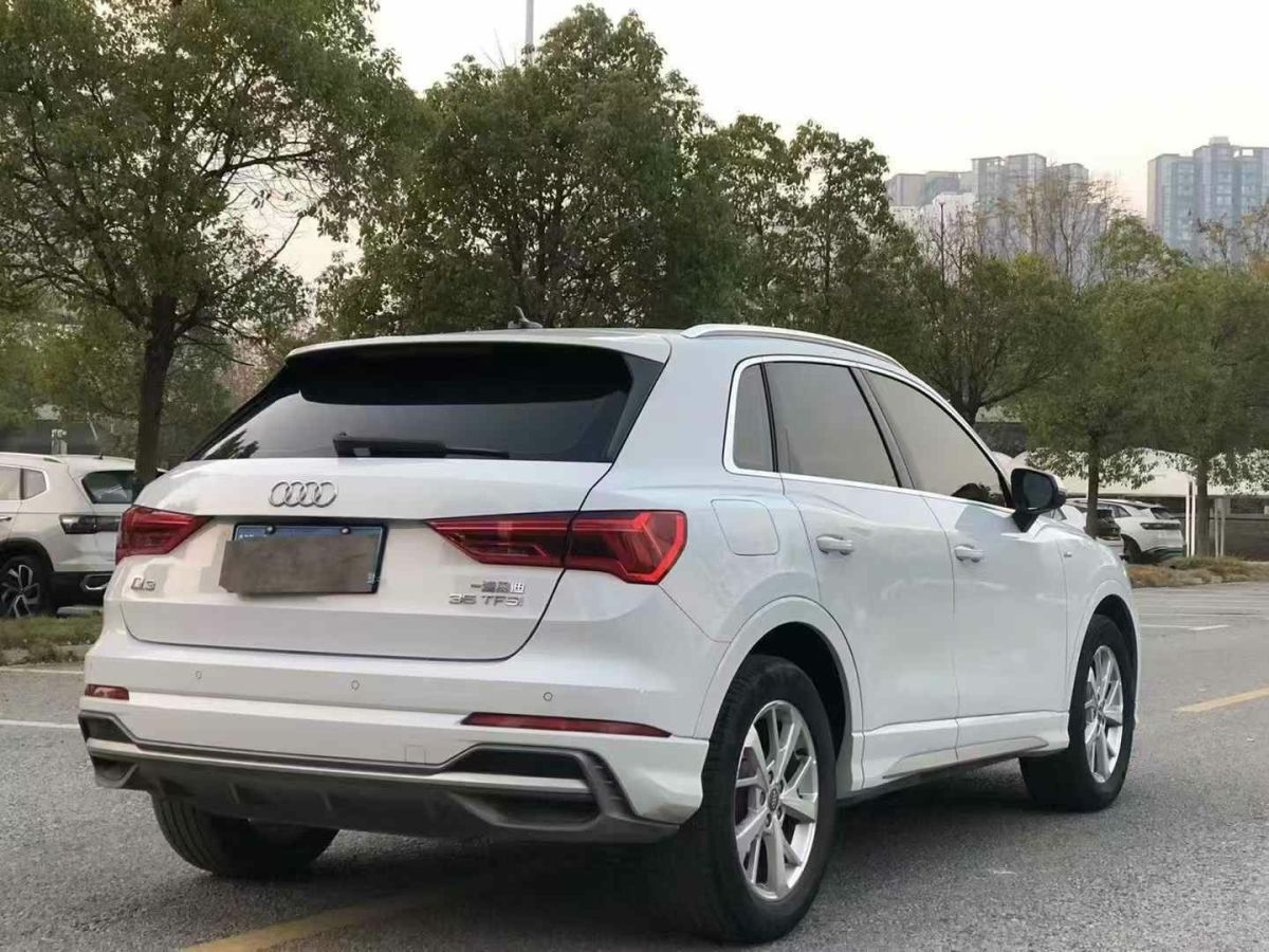 奧迪 奧迪Q3  2020款 35 TFSI 時(shí)尚動(dòng)感型圖片