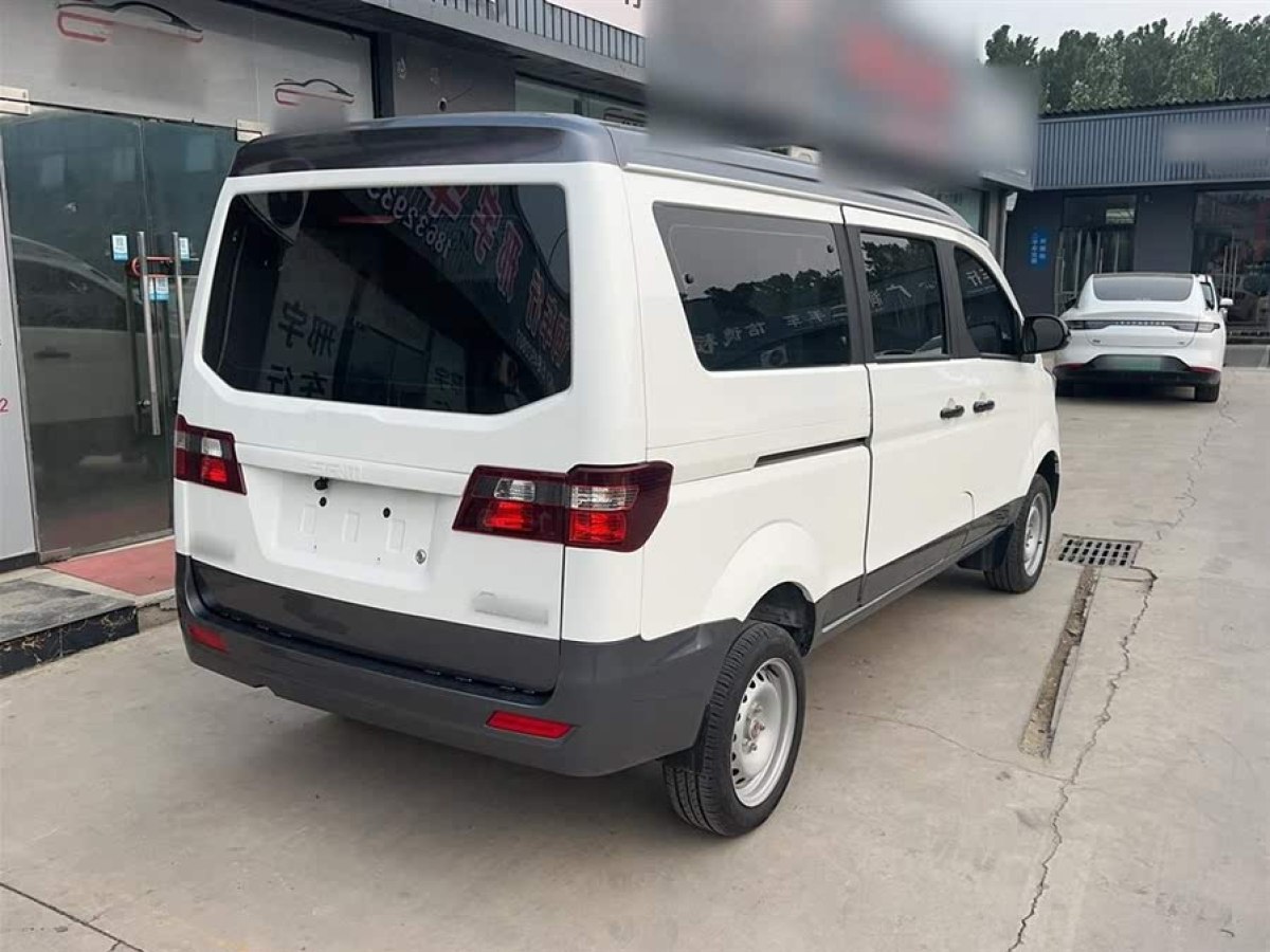 SRM鑫源 金海獅M  2022款 熊貓版 1.5L 工程獅客車 6座圖片