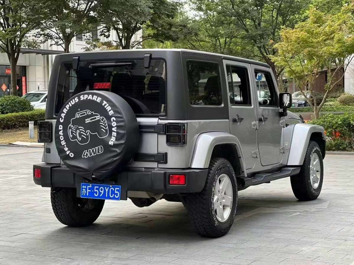 Jeep 牧馬人  2014款 3.0L Sahara 四門版圖片