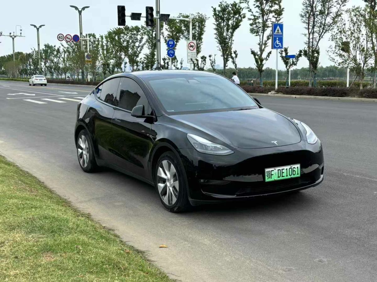 特斯拉 Model S  2023款 三電機全輪驅(qū)動 Plaid版圖片
