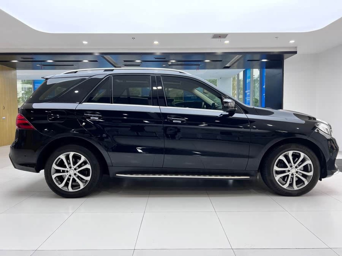 奔馳 奔馳GLE  2016款 GLE 320 4MATIC 動感型圖片