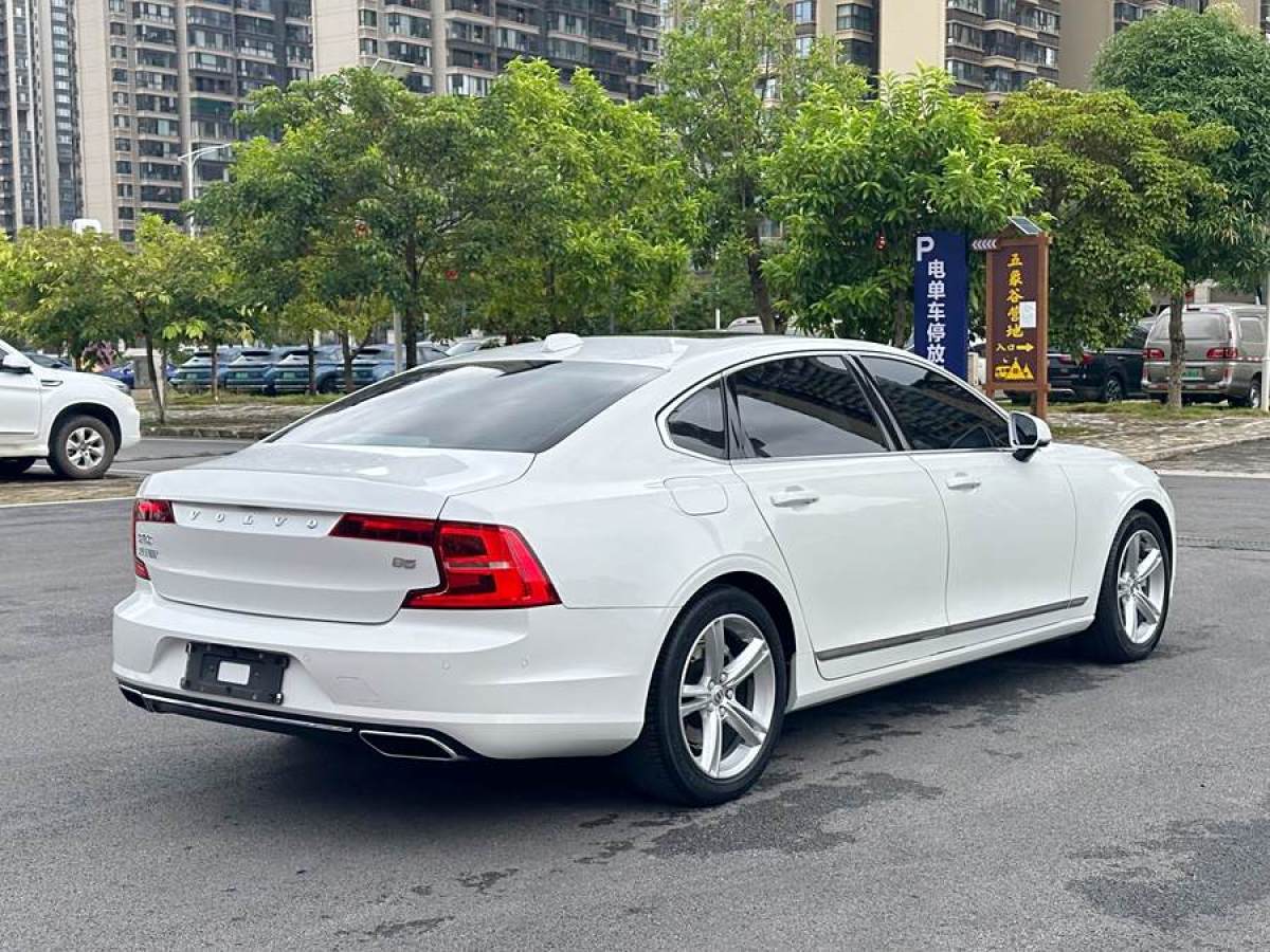 沃爾沃 S90  2018款 T4 智遠(yuǎn)版圖片