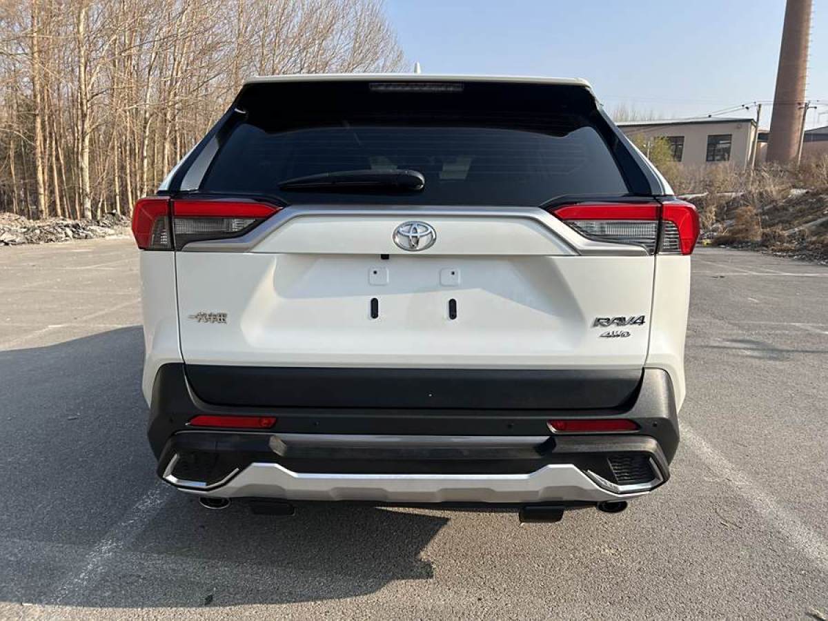 豐田 RAV4榮放  2021款 2.0L CVT兩驅(qū)尊貴版圖片