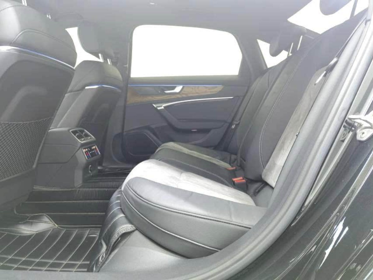 奧迪 奧迪A6L  2021款 45 TFSI quattro 臻選動感型圖片