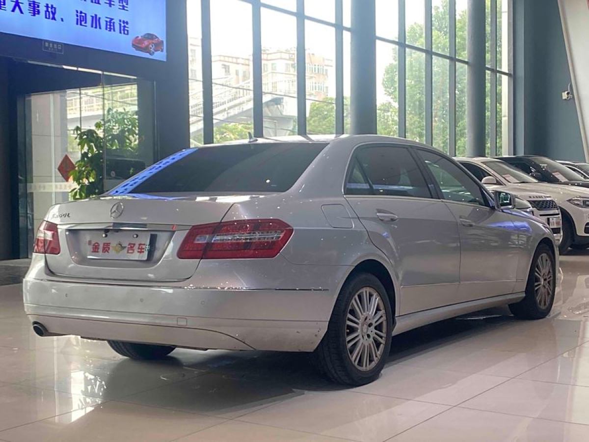 奔馳 奔馳E級  2013款 E 260 L CGI優(yōu)雅型圖片