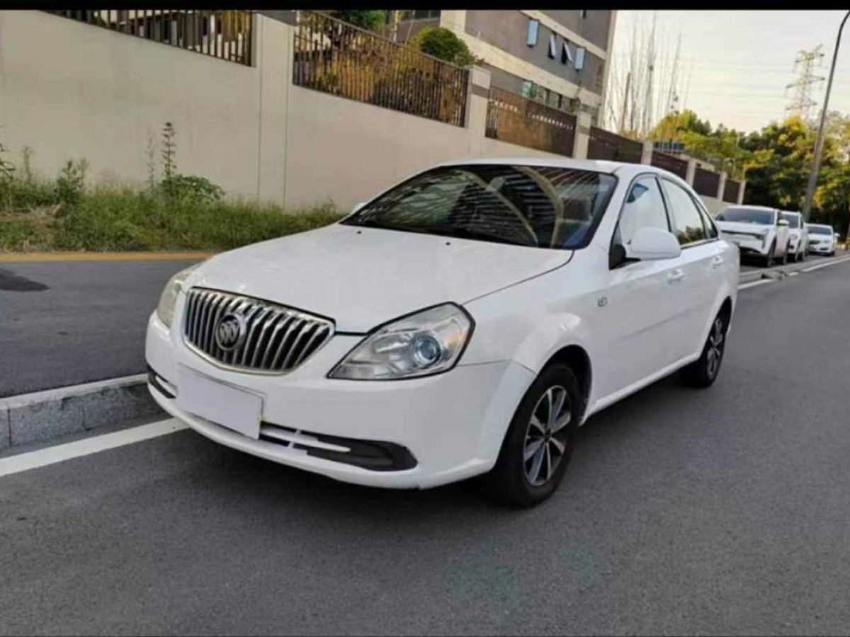 啟辰 R50  2013款 1.6L 北斗導(dǎo)航版圖片