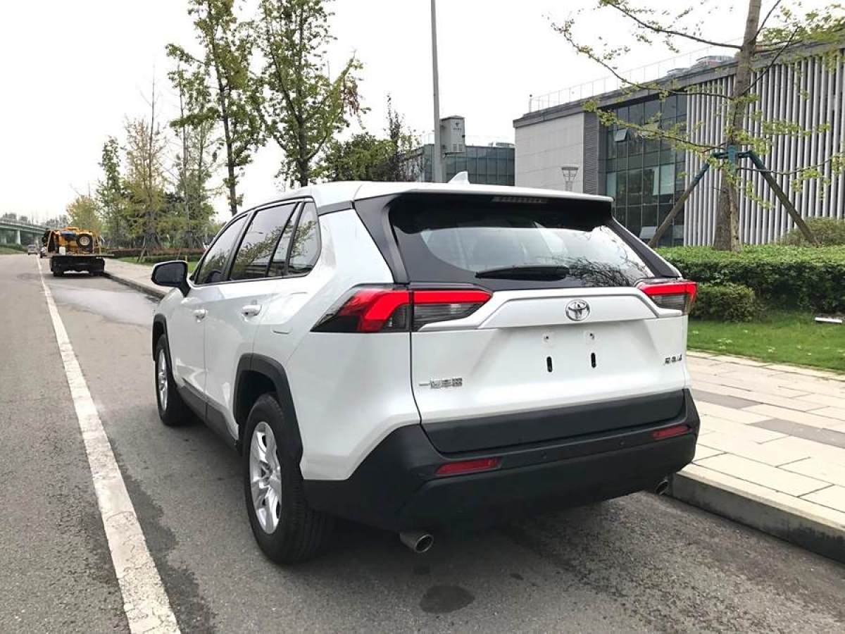 豐田 RAV4榮放  2021款 2.0L CVT兩驅(qū)都市版圖片