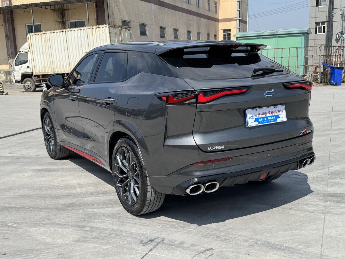 長(zhǎng)安歐尚 長(zhǎng)安歐尚Z6  2023款 藍(lán)鯨 1.5T DCT智酷型圖片