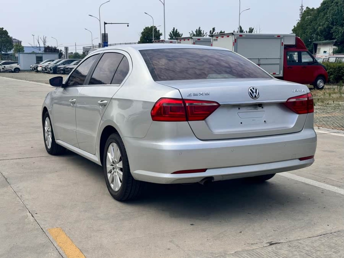 大眾 朗逸  2013款 改款經(jīng)典 1.6L 自動舒適版圖片