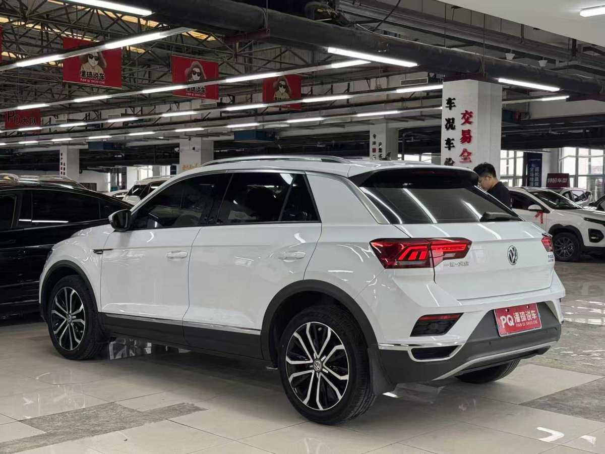 大眾 T-ROC探歌  2018款  280TSI DSG兩驅(qū)豪華型 國(guó)VI圖片