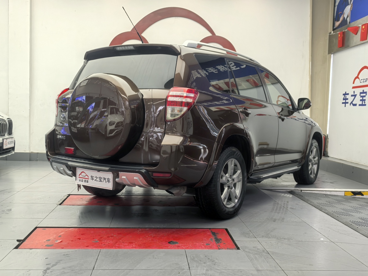 豐田 RAV4  2012款 2.0 四驅(qū)炫裝版圖片