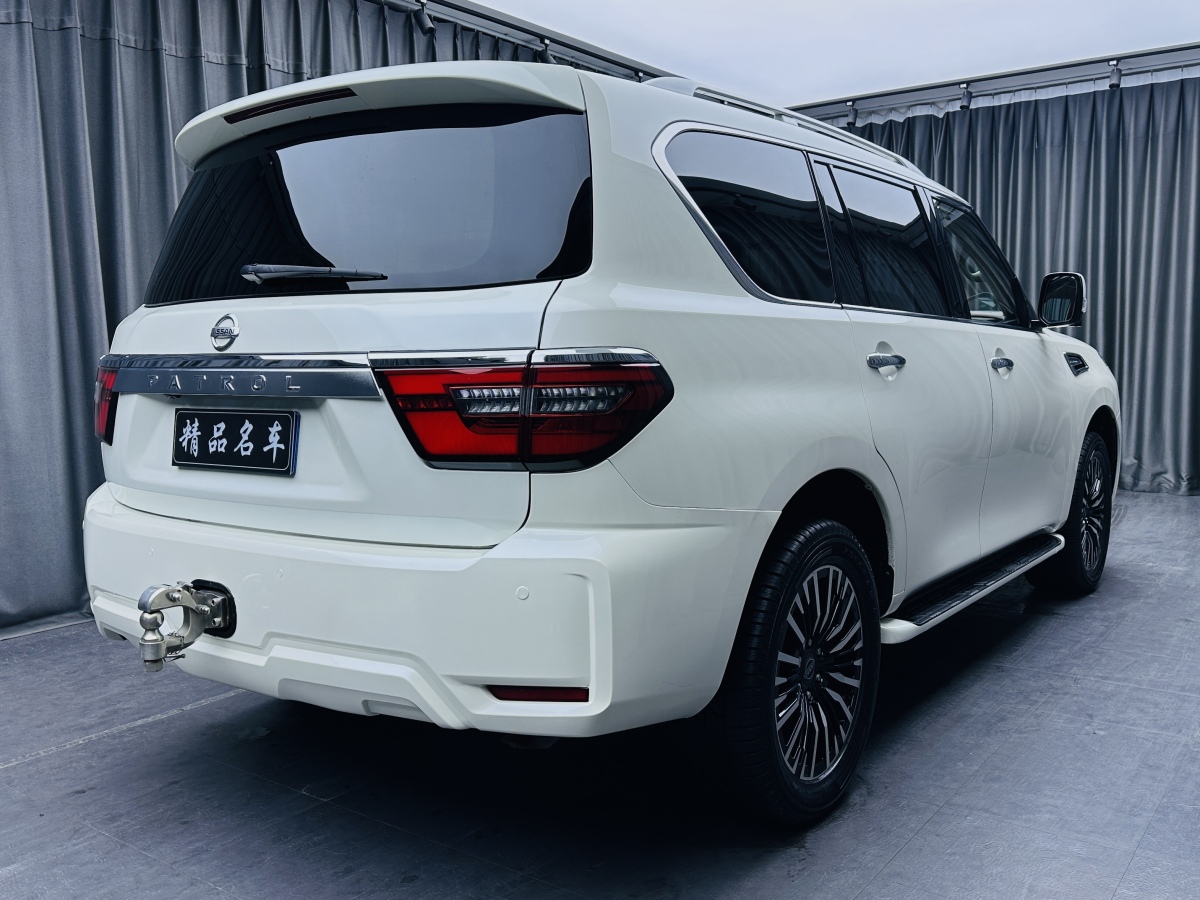 2016年8月日產(chǎn) 途樂(lè)  2016款 5.6L 標(biāo)準(zhǔn)型