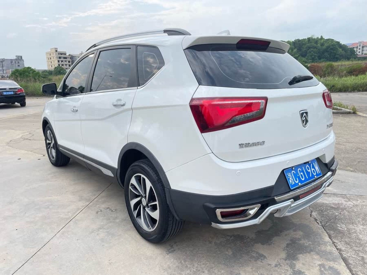 寶駿 560  2016款 1.8L 手動豪華型圖片