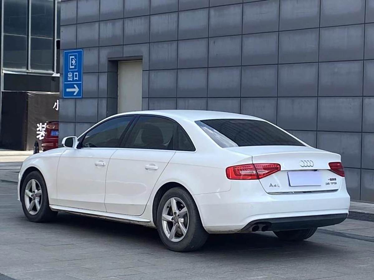 奧迪 奧迪A4L  2013款 35 TFSI 自動舒適型圖片