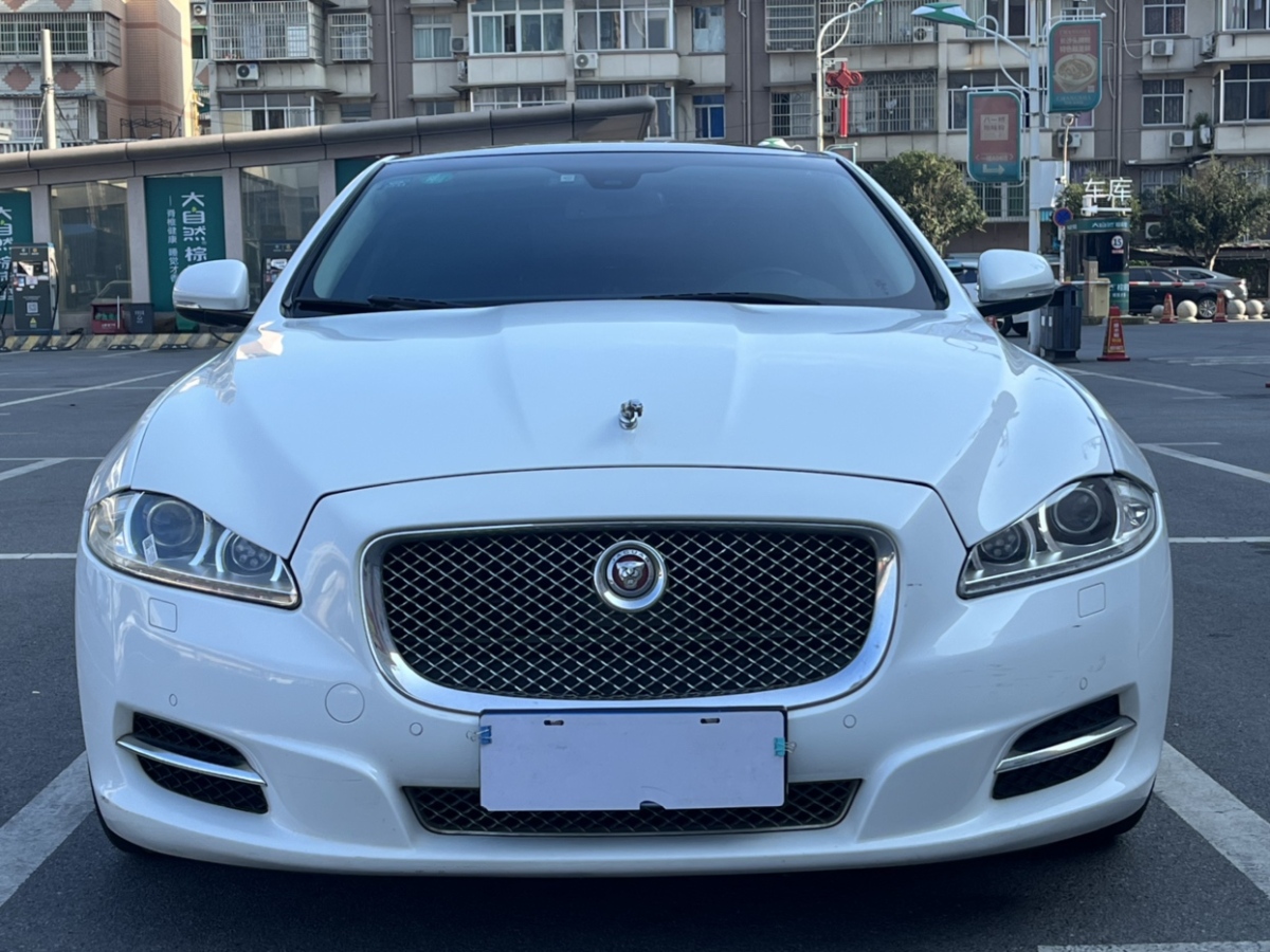 捷豹 XJ  2015款 XJL 2.0T 兩驅全景商務版圖片